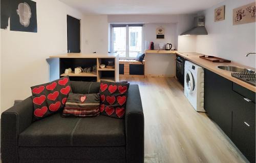 Bessan Apartment | Cozy Apartment in Bessan with Free Wifi and Pet-Friendly