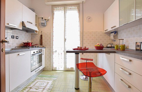 Chiavari Apartment | Cozy Oceanfront 1 Bedroom Retreat in Chiavari