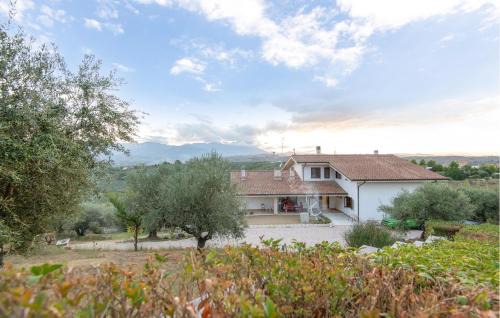 Moscufo Apartment | Cozy Apartment in Moscufo with Kitchen & Pet-Friendly Options