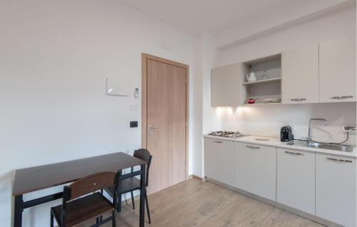 Moscufo Apartment | Cozy Apartment in Moscufo with Kitchen & Pet-Friendly Options