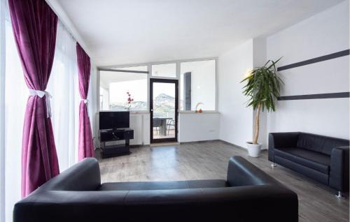 Slime Apartment | Pet-Friendly Apartment in Slime with Kitchen Amenities