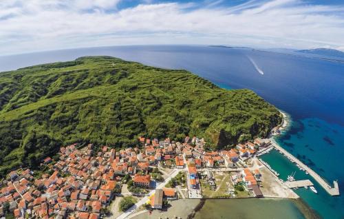 Susak Apartment | Comfortable Apartment in Susak with Free Wifi Access