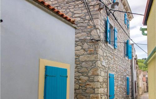 Susak Apartment | Comfortable Apartment in Susak with Free Wifi Access