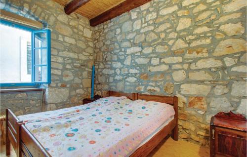 Susak Apartment | Comfortable Apartment in Susak with Free Wifi Access