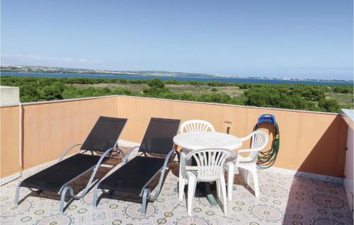 San Luis Apartment | Family-Friendly 2 Bedroom Apartment with Pool in Torrevieja