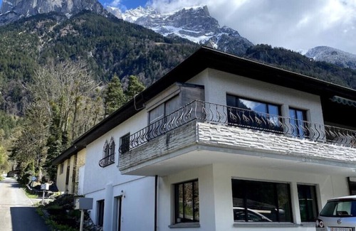 Silenen Apartment | Enchanting Nature Retreat with Kitchen & Family Friendly Amenities