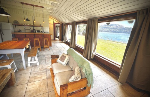 Colonia Suiza Cabin | Cozy Lake Moreno Cabin Retreat with Spa and Breakfast