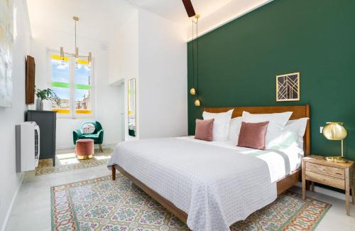 Sliema House | Elegant Art Deco Townhouse with Oceanfront Pool Access