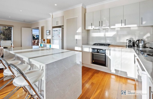 Sunderland Bay House | Amazing bay views, family friendly, large modern home in Sunderland Bay