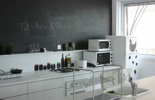 Tel Aviv House | Seaside Retreat: Your Ideal Beach Apartment Awaits