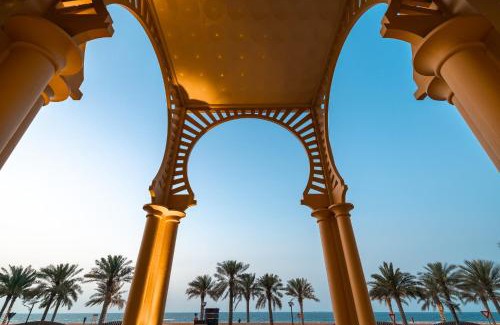 Palm Jumeirah Apartment | Amazing BeachFront Apartments near Atlantis Waterpark