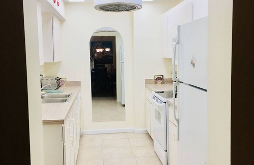 Longboat Key Condo | Beautiful Beachfront Retreat in Longboat Key - Ocean Views