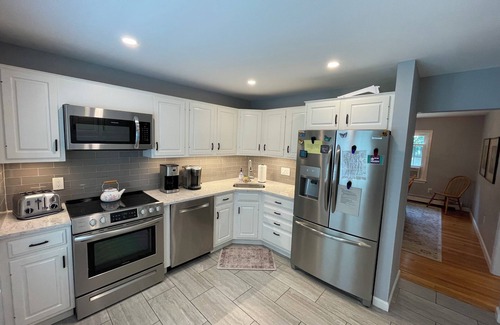 Osterville House | Relaxing Beachfront Retreat in Osterville, MA - Sleeps 10!
