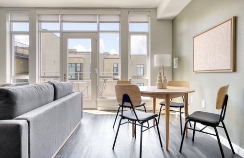Southwest Berkeley Apartment | Discover Berkeley 1BR with Gym & Rooftop Access Nearby