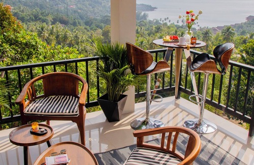 Bouvet Island House | Ocean View Retreat with Spa, Pool, and Pet-Friendly Perks