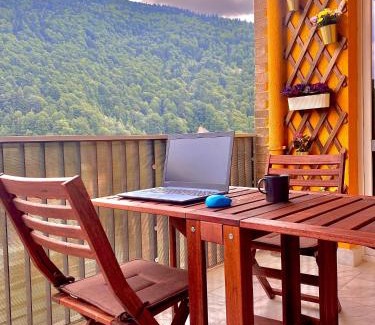 Sinaia Apartment | Top-Rated Brownie by Miro Apartment: Family-Friendly Stay