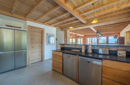 Villard-Reculas Ski Chalet | Incredible Chalet A Muredda: Spa & Hot Tub in Alpe d'Huez