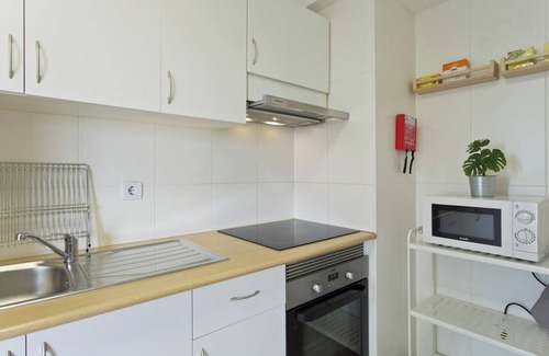 Leixões Apartment | Exceptional Comfy Flat w/ Balcony, Pet Friendly & Spa