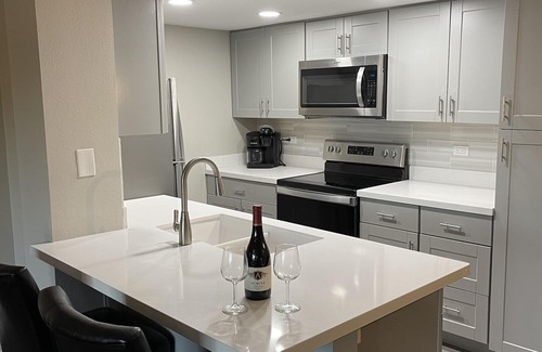North Mountain Condo | Scenic Condo with Mountain Views and Pool Access