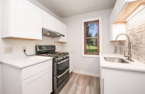 West Bend Cabin | Discover Big Cedar Lake: Pet-Friendly Cottage Retreat