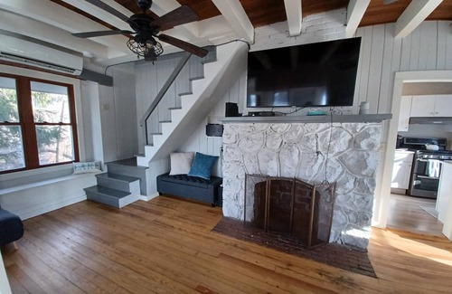 West Bend Cabin | Discover Big Cedar Lake: Pet-Friendly Cottage Retreat