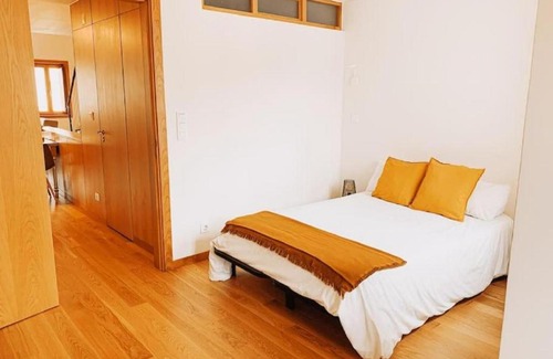 Alcantara Apartment | Inviting Duplex with a View in Belem - Pet Friendly Stay