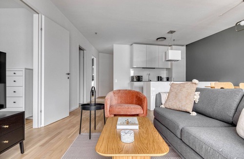 Favoriten Apartment | Inviting 3BR Favoriten Retreat with Gym & Lounge Near Metro