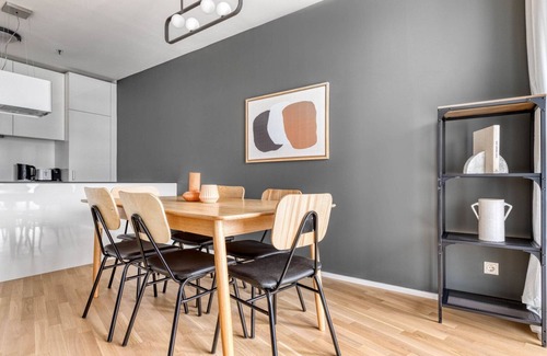 Favoriten Apartment | Inviting 3BR Favoriten Retreat with Gym & Lounge Near Metro