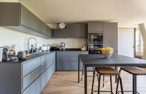 Marechal Lyautey - Vitton Apartment | Inviting Downtown Flat with 2 Bedrooms and Family-Friendly Amenities
