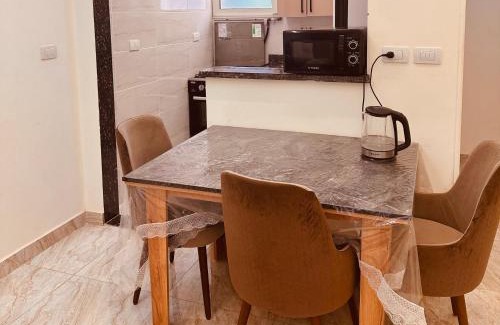 Ash-Shruq Apartment | Enchanting City Flat with Child-Friendly Amenities