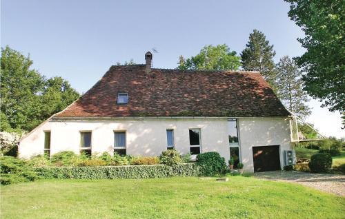 Saint-Georges-sur-Baulche House | Delightful Home in St Georges Sur Baulche with Wifi