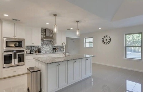 Grand Prairie House | Unforgettable Haven Home with Private Pool & Pet Friendly