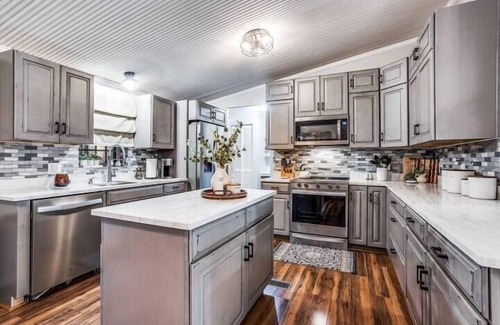 Leander Cabin | Amazing Hill Country Experience, Cabin on 14 Acres