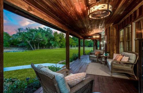 Leander House | Discover a Hill Country Cabin Retreat on 14 Acres