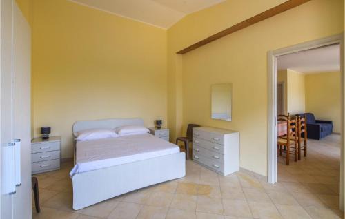 Porto Salvo House | Pet-Friendly 5 Bedroom Home in Melito Porto Salvo