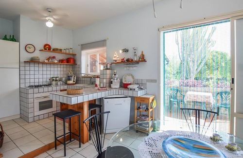 Marina di Modica House | Ideal Family Retreat with Ocean View and Beautiful Gardens