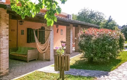 Montefiore dell'Aso House | Welcoming Home in San Giovanni with Pool and Wifi