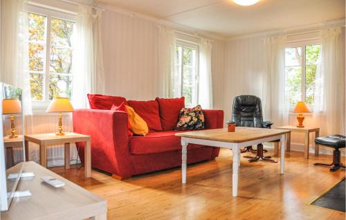 Arjang House | Pet-Friendly Retreat with Kitchen and High Guest Rating
