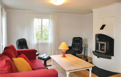 Arjang House | Pet-Friendly Retreat with Kitchen and High Guest Rating