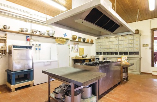Apecchio House | Discover 10 Bedroom Retreat in Apecchio PU with Pool