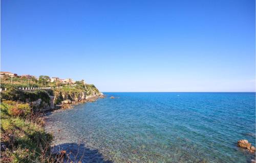 Belmonte Calabro House | Cozy Home in Belmonte Calabro with WiFi and Pet-Friendly