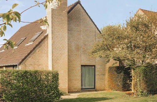 Beerse House | Amazing Home in Beerse With 4 Bedrooms and Wifi