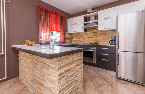 Bibinje House | Inviting 4-Bedroom Accommodation in Beautiful Bibinje