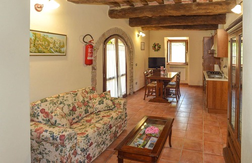 Cagli House | Relaxing Vacation Home with Pool in Prime Location
