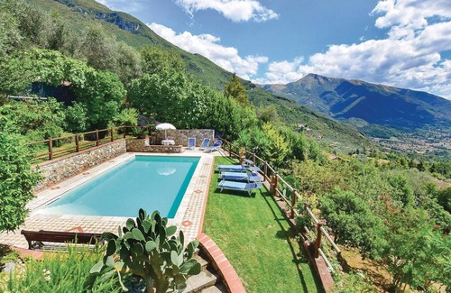 Camaiore House | Discover Top-Rated 4 Bedroom Retreat in Camaiore
