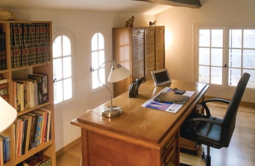 Creissan House | Inviting Home in Creissan with Pool, WiFi & Pet-Friendly