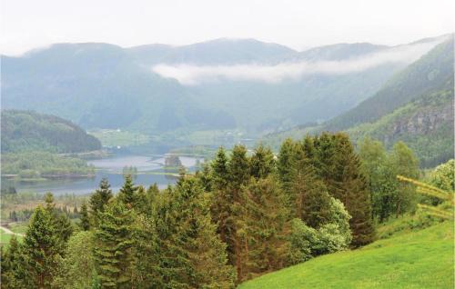 Fjaler House | Family-Friendly 3 Bedroom Home in Dale I Sunnfjord