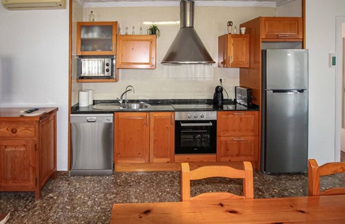 Deltebre House | Inviting Cottage with Pool and Pet-Friendly Amenities