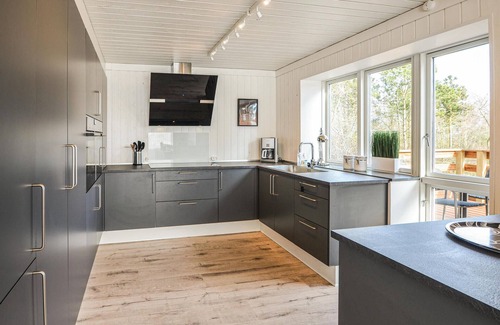 Ebeltoft House | Ideal 8-Bedroom Retreat with Ocean Views in Ebeltoft
