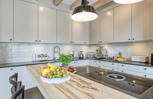 Buchenau House | Idyllic Vacation Home with Pool and Spa Awaits You